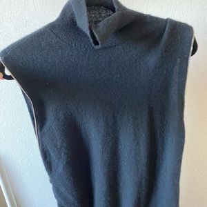 Saks short sleeve turtle neck cashmere with side zippers